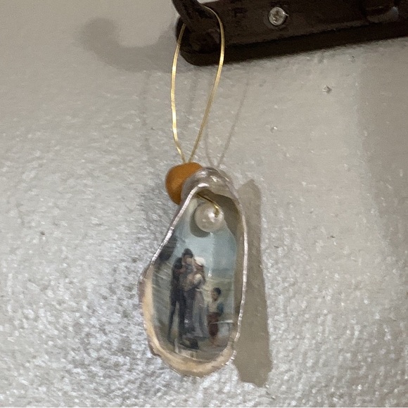 Hanging Decoration or  Ornament, Decoupage w hand painted edging and glazed - Picture 4 of 9